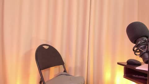 Nicol  online show from 02.08.25