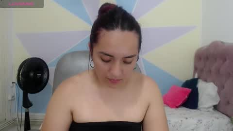 Snapshot of nicoll_crazzy chatting on 03.11.26 nicoll online show from 03.11.26