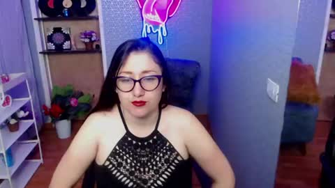 Nicolle  online show from 07.19.26