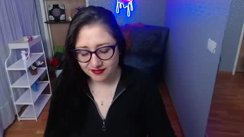 Nicolle  online show from 08.04.26