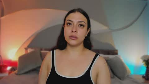 Nicolle online show from 04.07.26