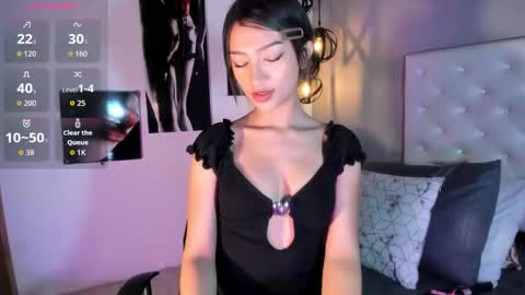 Nicolle online show from 10.11.25