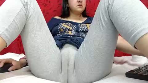 Snapshot of nicolleowens chatting on 07.14.26 NICOLLE online show from 07.14.26