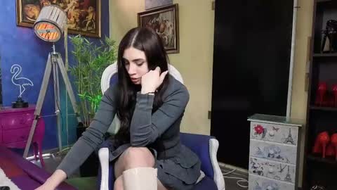 Snapshot of nicollepalmer chatting on 03.10.25 Nicolle online show from 03.10.25