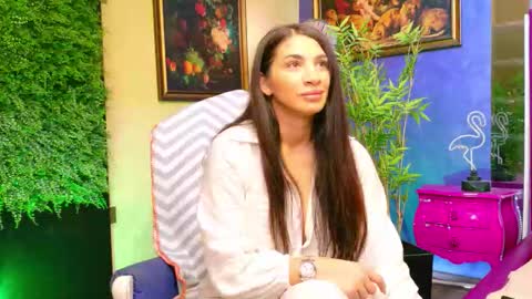 Snapshot of nicollepalmer chatting on 09.23.25 Nicolle online show from 09.23.25