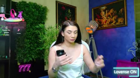 Nicolle online show from 03.26.26