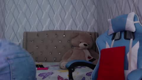 Nicolle Miley online show from 01.14.25