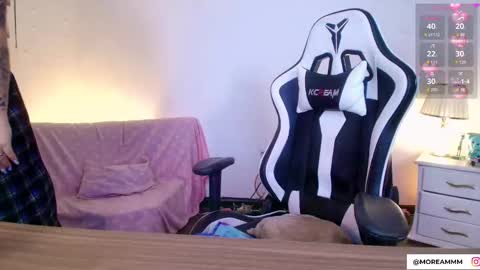 Nicol online show from 10.25.25