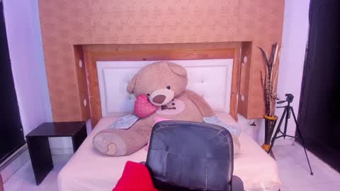 nicolysofi online show from 01.07.25