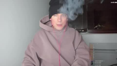 Snapshot of nicoslowmoo chatting on 11.08.25 NicoSlowmoo online show from 11.08.25