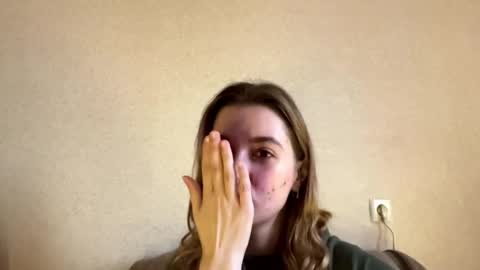 Mila online show from 10.10.25