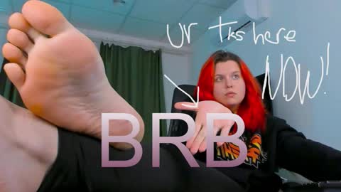 Snapshot of nielletablossom chatting on 10.20.25 Nellie online show from 10.20.25