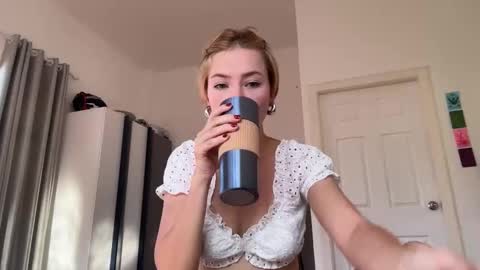 Snapshot of night_jelly chatting on 02.12.26 Aurora online show from 02.12.26