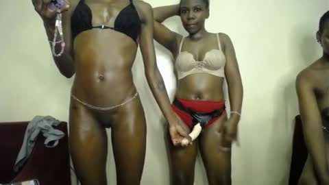 Snapshot of nightnurse_xx chatting on 10.18.25 Tina online show from 10.18.25