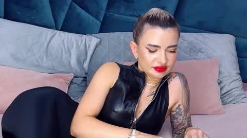 Iris online show from 11.18.25