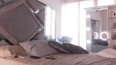 niiaa01 online show from 10.21.25