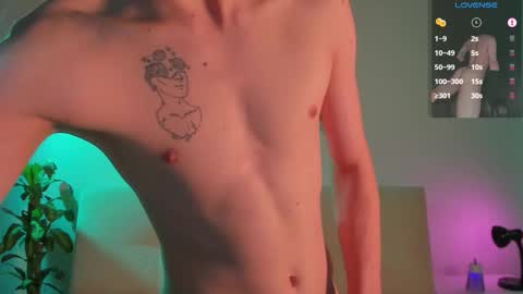 Nicolas Mucci online show from 10.21.25