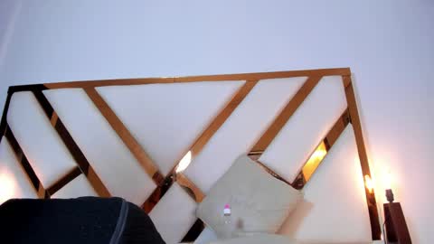 Nicolle  online show from 04.12.26