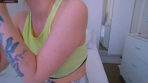 Nika Bloom online show from 04.18.26