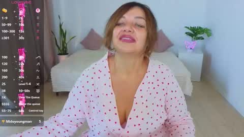 Snapshot of nika_light chatting on 10.20.25 Nika light online show from 10.20.25