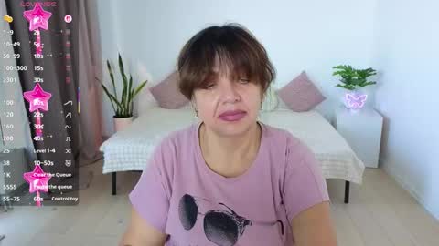 Snapshot of nika_light chatting on 11.22.25 Nika light online show from 11.22.25