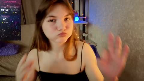 Snapshot of nika_omg chatting on 11.30.25 Nika online show from 11.30.25