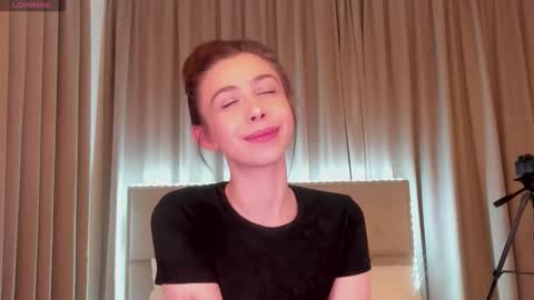 Nika online show from 04.22.26