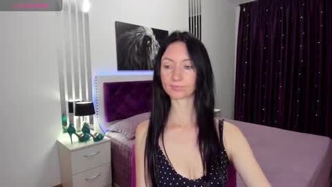 NikaLewis online show from 10.07.25