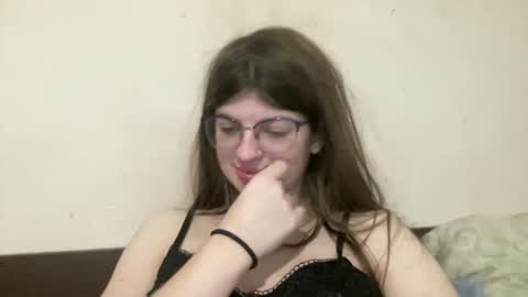 Snapshot of nikaxzimax chatting on 11.30.25 NikaXZimax online show from 11.30.25