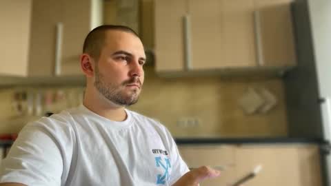 Snapshot of nikbusiness chatting on 09.12.25 Nick online show from 09.12.25