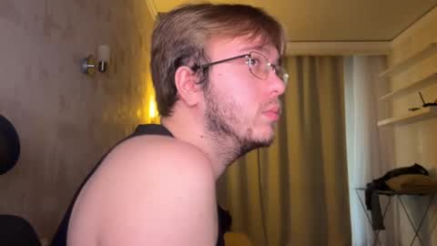 Snapshot of nikceline chatting on 10.31.25 Celine online show from 10.31.25