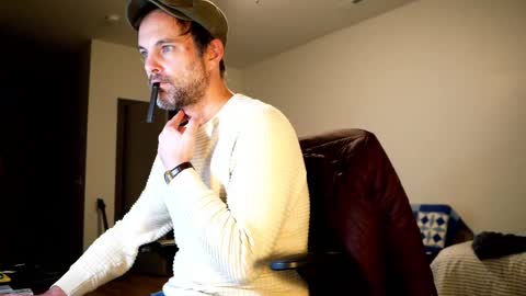 Snapshot of nikejude56 chatting on 10.10.25 Nike Jude online show from 10.10.25