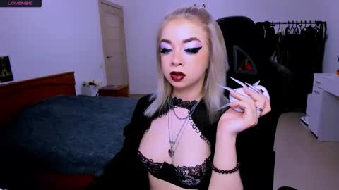 nikigoddesss online show from 04.06.26