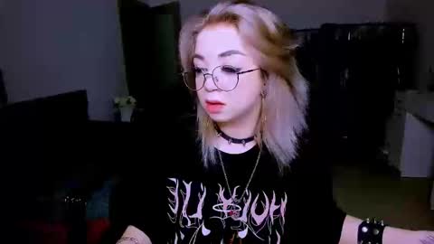 nikigoddesss online show from 04.13.26