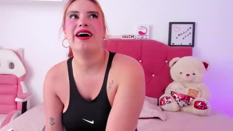 Snapshot of nikii_28 chatting on 01.19.25 Nikii online show from 01.19.25