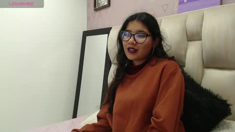 Snapshot of nikki_333 chatting on 12.05.24 Nilly online show from 12.05.24