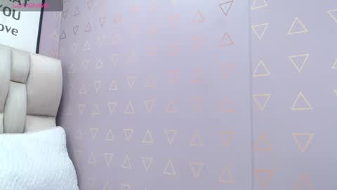 Snapshot of nikki_333 chatting on 12.13.24 Nilly online show from 12.13.24