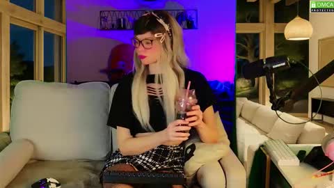 Snapshot of nikki_goldberg chatting on 03.03.26 Kitty Chatte online show from 03.03.26