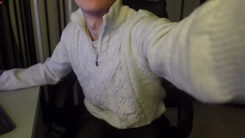 Snapshot of nikki_hard chatting on 12.13.24 nikki online show from 12.13.24