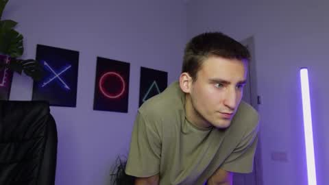 Snapshot of nikki_hard chatting on 03.10.25 nikki online show from 03.10.25