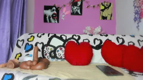 NikkiFox online show from 04.09.26