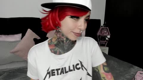 Nikki Ramone   online show from 12.20.24