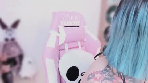 Nikki Ramone   online show from 02.18.26