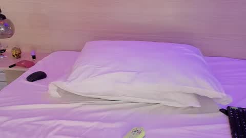 Nikky Dean online show from 10.18.25