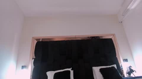     online show from 03.02.25