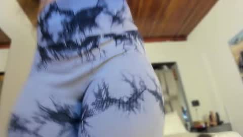     online show from 11.06.25