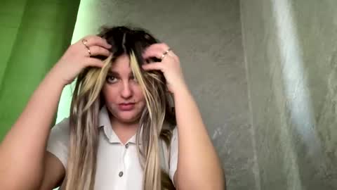 Nika online show from 12.10.24