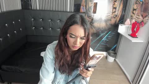 Snapshot of nikol_rang__ chatting on 09.19.25 Nikol Rang online show from 09.19.25
