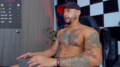 Snapshot of nikolahank1 chatting on 12.18.25 Nikola Hank online show from 12.18.25