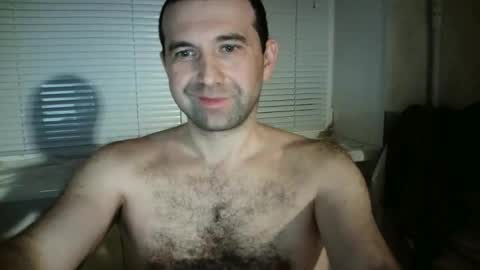 Snapshot of nikolas_vaz chatting on 12.17.25 nikolas_vaz online show from 12.17.25